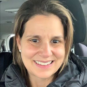 Meet your Posher, Adrienne